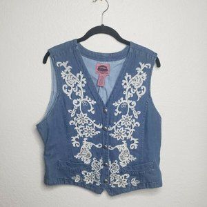 Cambridge Country Store Dry Goods Embroidered Vest